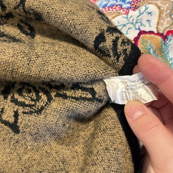 Beautiful thick wool sweater - Picture 6 of 6